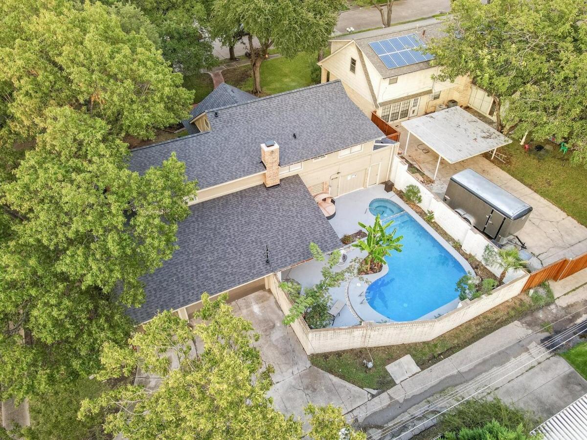 Stunning 5Br 2Ba Holiday Home With Private Pool And Cinema دالاس المظهر الخارجي الصورة